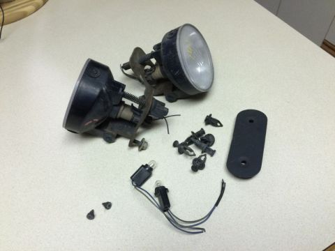 2002 Pontiac Grand Prix - Went to Pick-A-Part and got some fog lights and a few other parts.