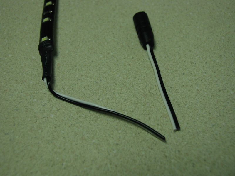 I decided to cut the other plug off as it wasn't really needed.