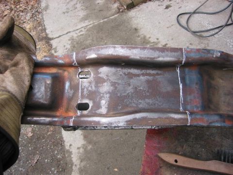 1985 Ford Bronco - Here is where I cut under the hoop to open up the bottom.