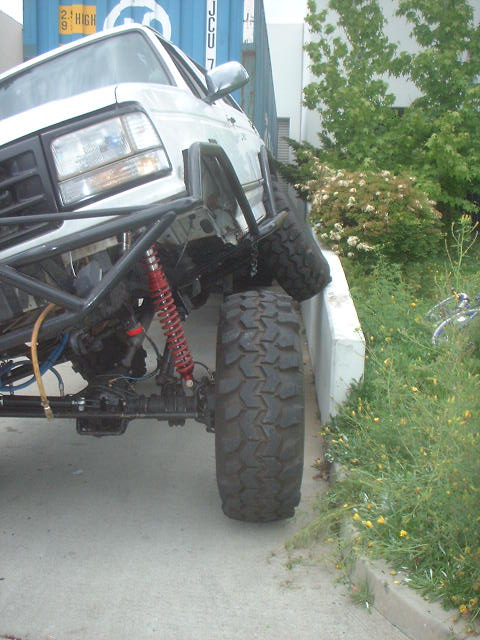 1995 Ford Bronco - Since I redid the coilover mounts again i went and tested it to see if anything was going to bind. Here are some pictures i took..