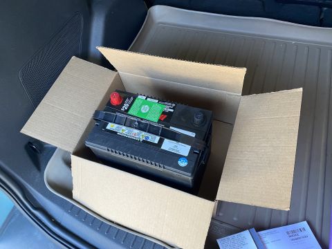 2009 Mazda CX-9 - New battery.
