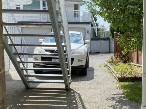 2009 Mazda CX-9 “Betty”