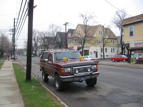 1989 Ford Bronco - closer Clarise...closer!