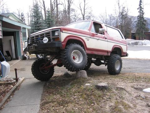 1985 Ford Bronco - After Solid Axle Swap - Forward Driver Side