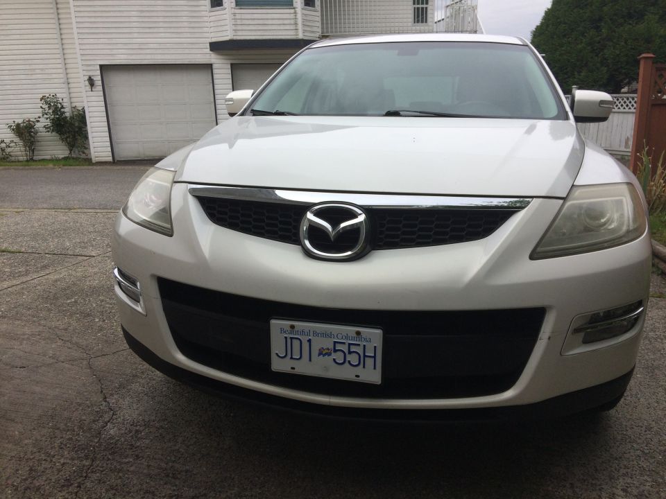 White 2009 Mazda CX-9 SUV front view