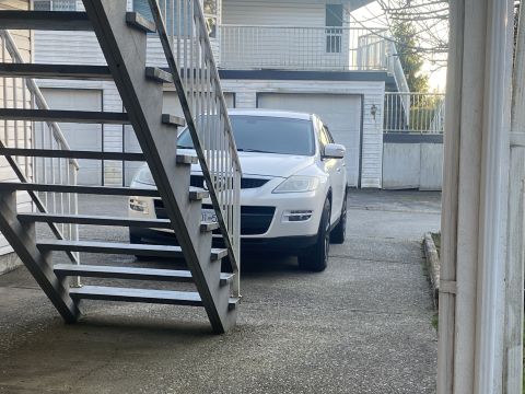 2009 Mazda CX-9 “Betty”