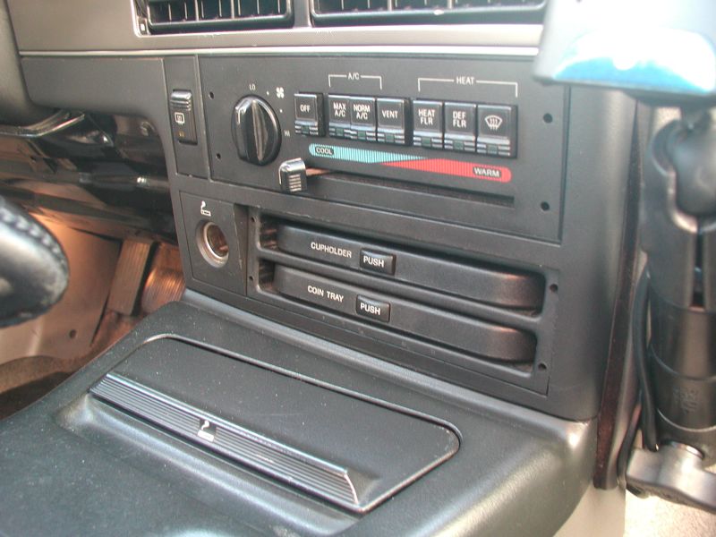 Cup Holder — Ford, June '04