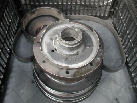 1990 Ford Thunderbird - The broken stock harmonic balancer.