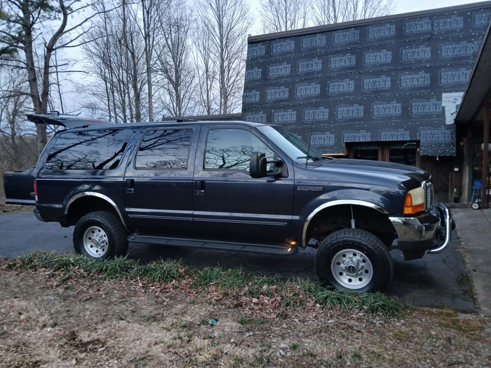 2000 Ford Excursion “Rock Crusher III”