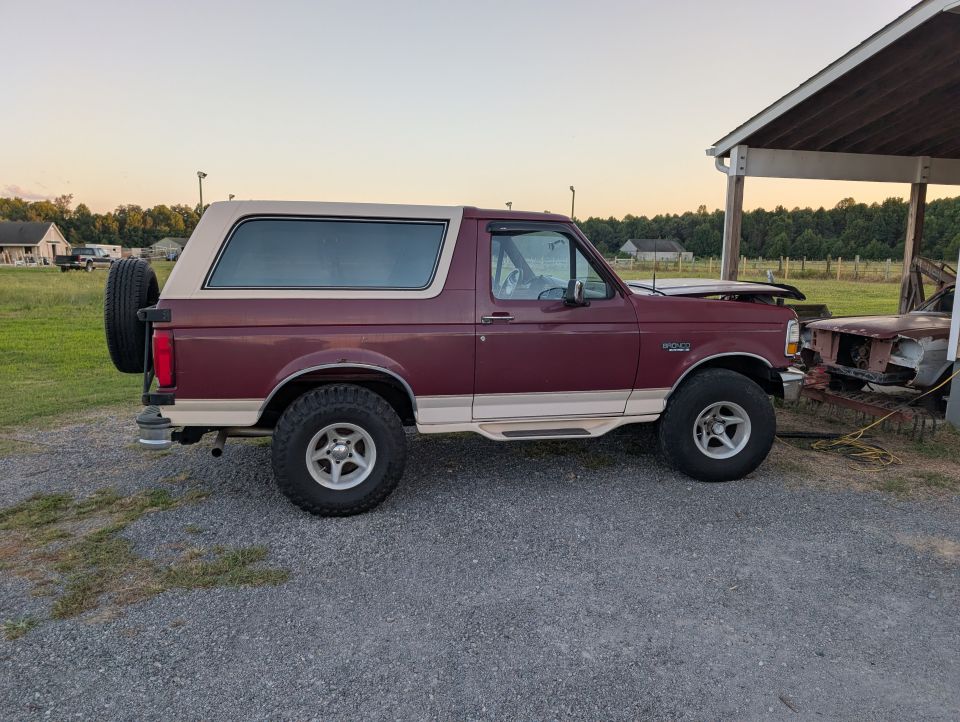 1993 Ford Bronco photo
