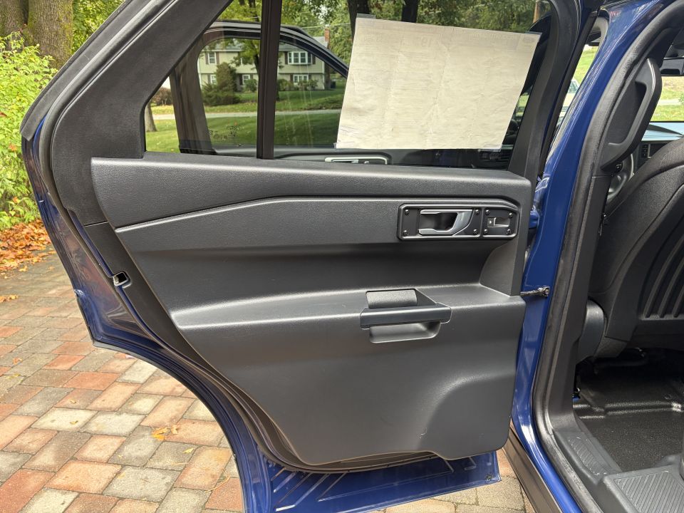 2001 Ford Crown Victoria photo