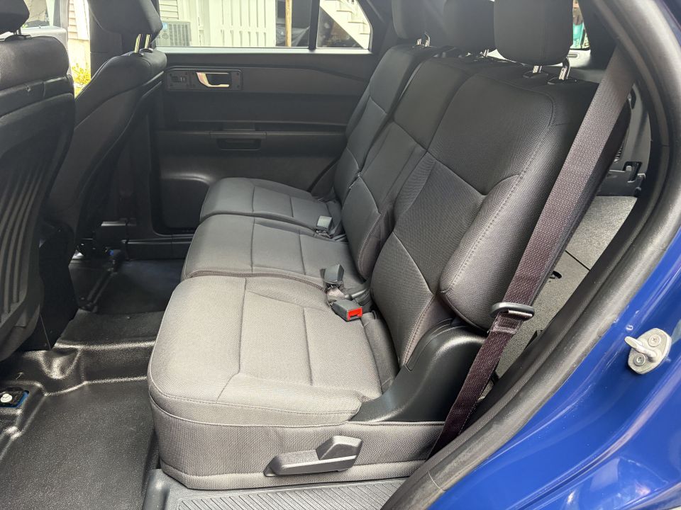 2001 Ford Crown Victoria photo
