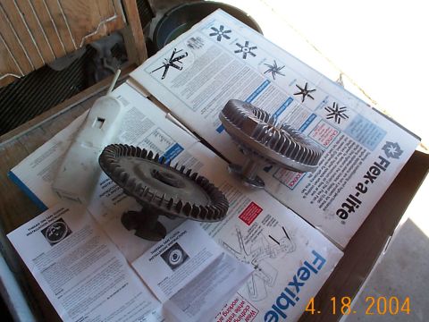 1992 Ford Bronco - Stock fan clutch on the left, severe duty fan clutch on the right.