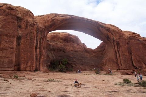 1990 Ford Bronco - Moab 4/04 - Pritchett Arch
