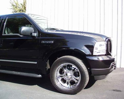 2001 Ford Excursion - 20in. Boze