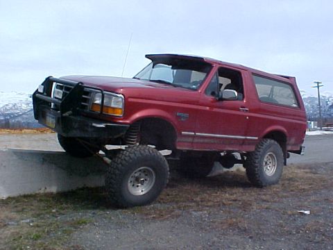 1995 Ford Bronco - front right