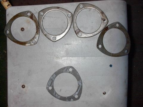 1986 Ford Bronco - Four 3" header flanges from J.C.W and one Mr.Gasket ultraseal 3" header gasket, less than $7 CDN a pair at CTC.