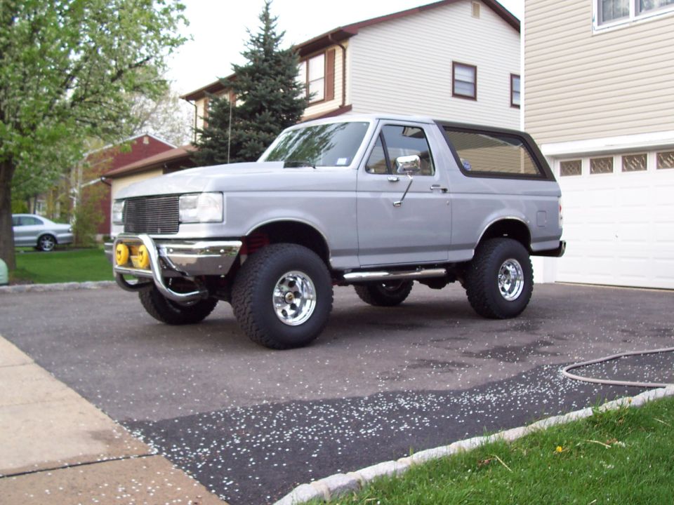 1990 Ford Bronco “Spanky”