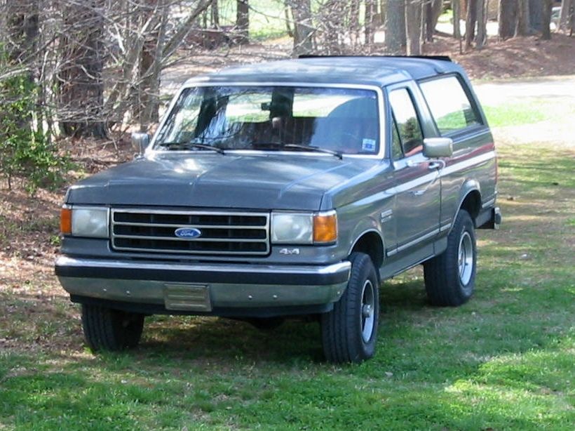 1990 Ford Bronco “Bumpin' Bronco”