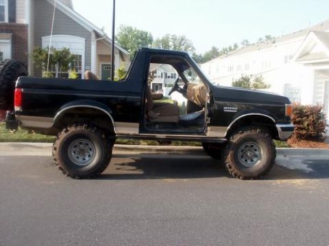 1990 Ford Bronco photo