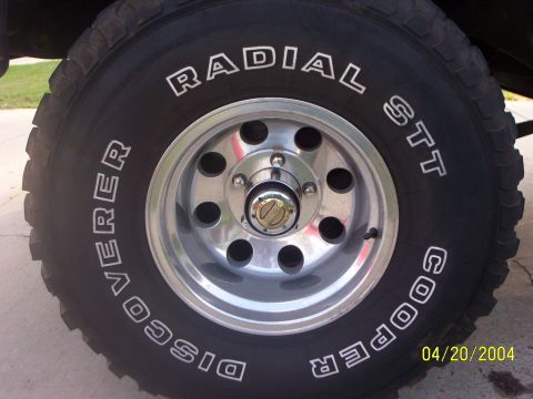 1978 Ford Bronco - FRONT COOPERS NEW HUBS ON EAGLE 589