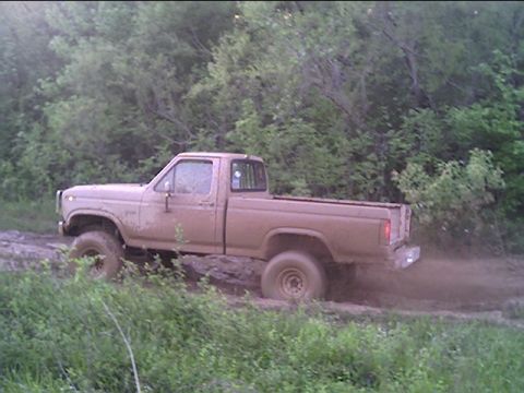 1983 Ford F-150 - she came out fine. this truck does very well in 2wd. 90% of the time i dont run in 4wheel drive