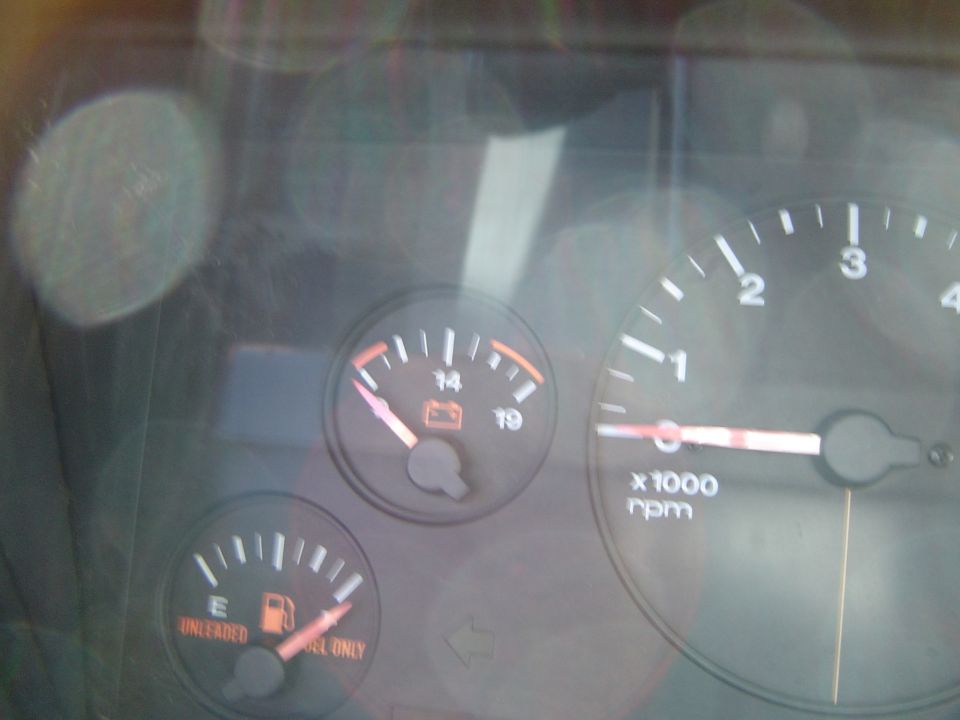 Check out the amp gage ...this is while driving...(the tach has already shut off)