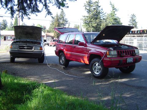 1993 Jeep Grand Cherokee - Todd shows up to jump start me for the second time