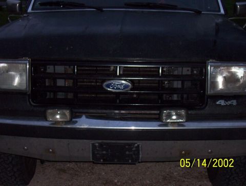 1987 Ford Bronco - another pick of my grill painted black