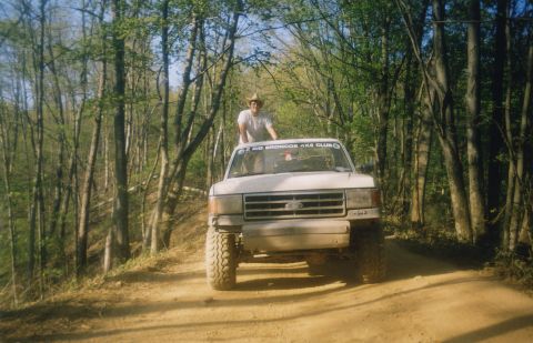 1991 Ford Bronco - Stopped on Trail 2