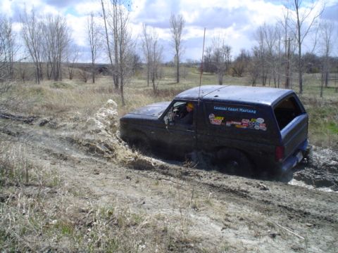 1981 Ford Bronco - my turn... I only make it a little bit further.