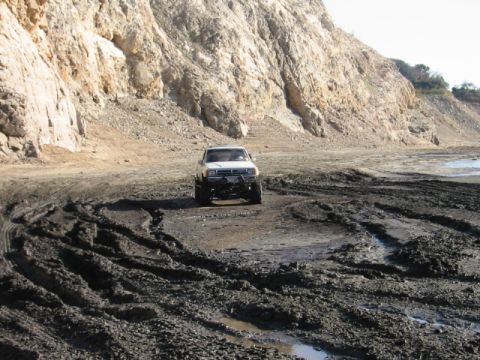 1985 Ford Bronco - Charlie on 38's gives it a try
