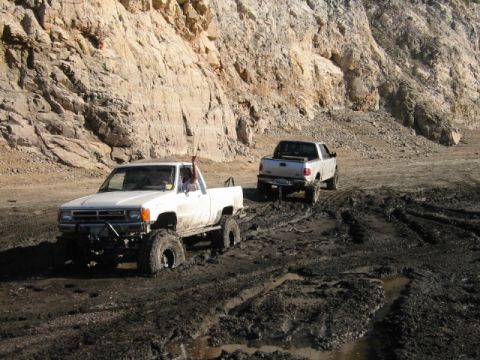 1985 Ford Bronco - uh oh, charlie is now stuck