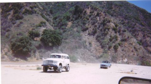 1988 Ford Bronco - The power wagon d44 locked f&r