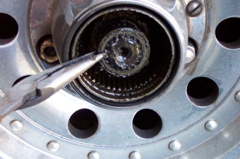 1992 Ford Bronco - Remove the spacer