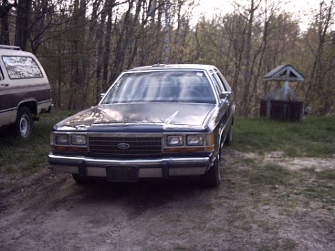 1990 Ford Crown Victoria LTD - Full-frontal