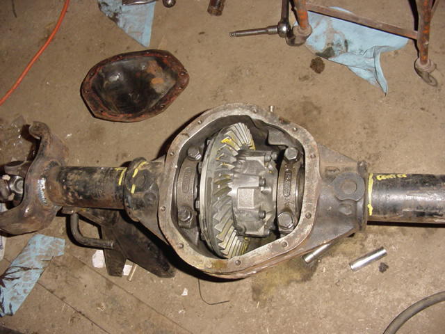 Differential housing with gears exposed, differential cover removed