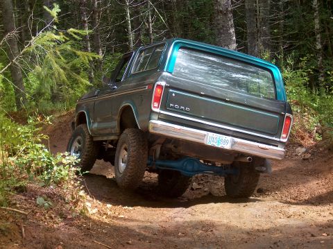 1978 Ford Bronco - a little tire lift