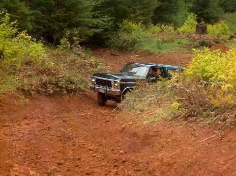 1978 Ford Bronco - here i'm trying the big hill.