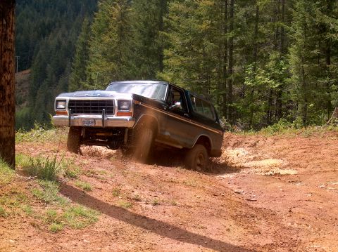 1978 Ford Bronco - and this is where it happened,broken axle.