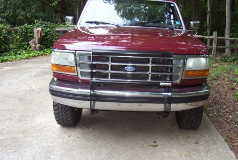 1992 Ford F-150 - Front view with Trans4mer winch mount