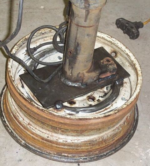 1990 Ford Bronco - worked the stock shock mount into the base