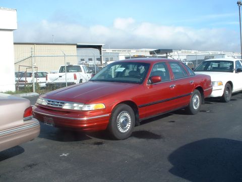 1999 Ford Crown Victoria - A beautiful '97 Crown Vic. This one is a former LT. car.
