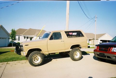 1983 Ford Bronco - A big thanx to my Chevy Buddy Tim for giving me a lot of Help.