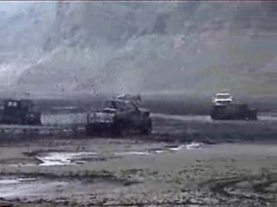 2000 Ford F-450 - Harold in the mud
