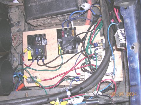 1994 Ford Bronco - while wiring the dual batts, i figured I would rewire all accesories to one place that had accumulated over several years. Still not the cl…
