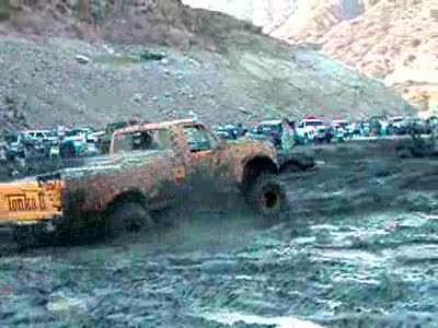 2000 Ford F-450 - Tonka II in the mud