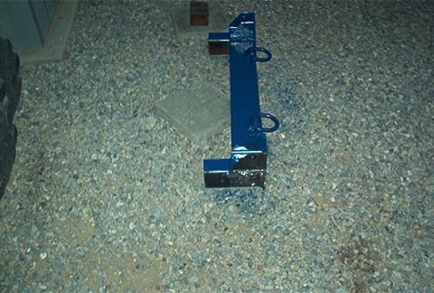 1986 Ford Bronco - Here's my xmember and hanger assy with my tubes chopped 3 inches shorter