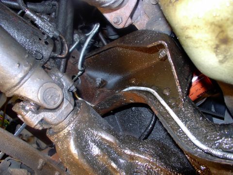 1986 Ford Bronco - There's the other new brake line running from the right caliper, hugging the TTB and into that union block you can see just ahead of and ov…