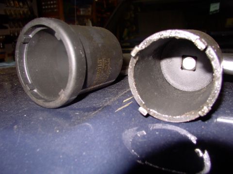 1986 Ford Bronco - The socket on the right is the one for our Ford's. The one on the left claims to do Bronco's but it just ain't so !